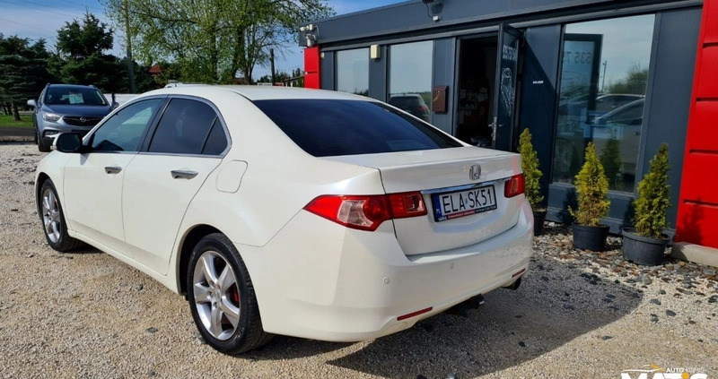 Honda Accord cena 43900 przebieg: 204000, rok produkcji 2011 z Rudnik nad Sanem małe 781